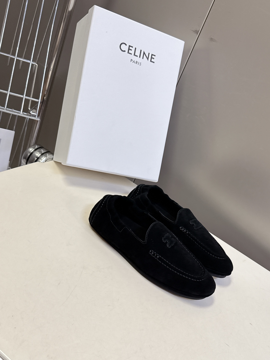  CElINE思琳秋冬最新款凯旋门 豆豆鞋 薄底鞋                           