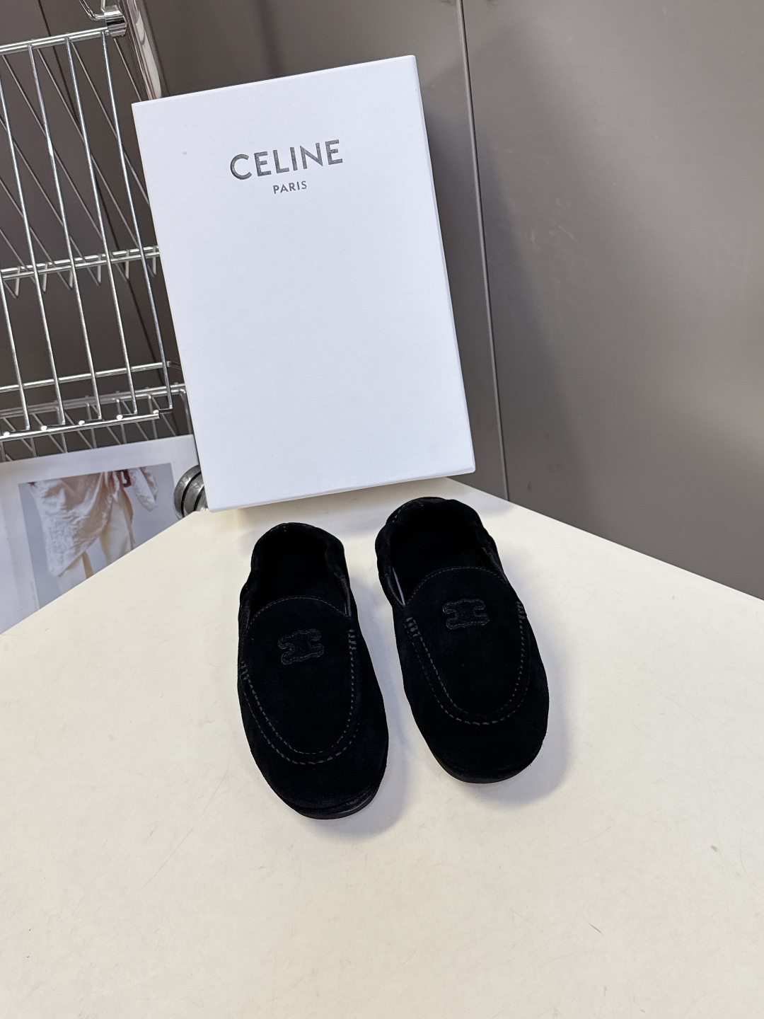  CElINE思琳秋冬最新款凯旋门 豆豆鞋 薄底鞋                           