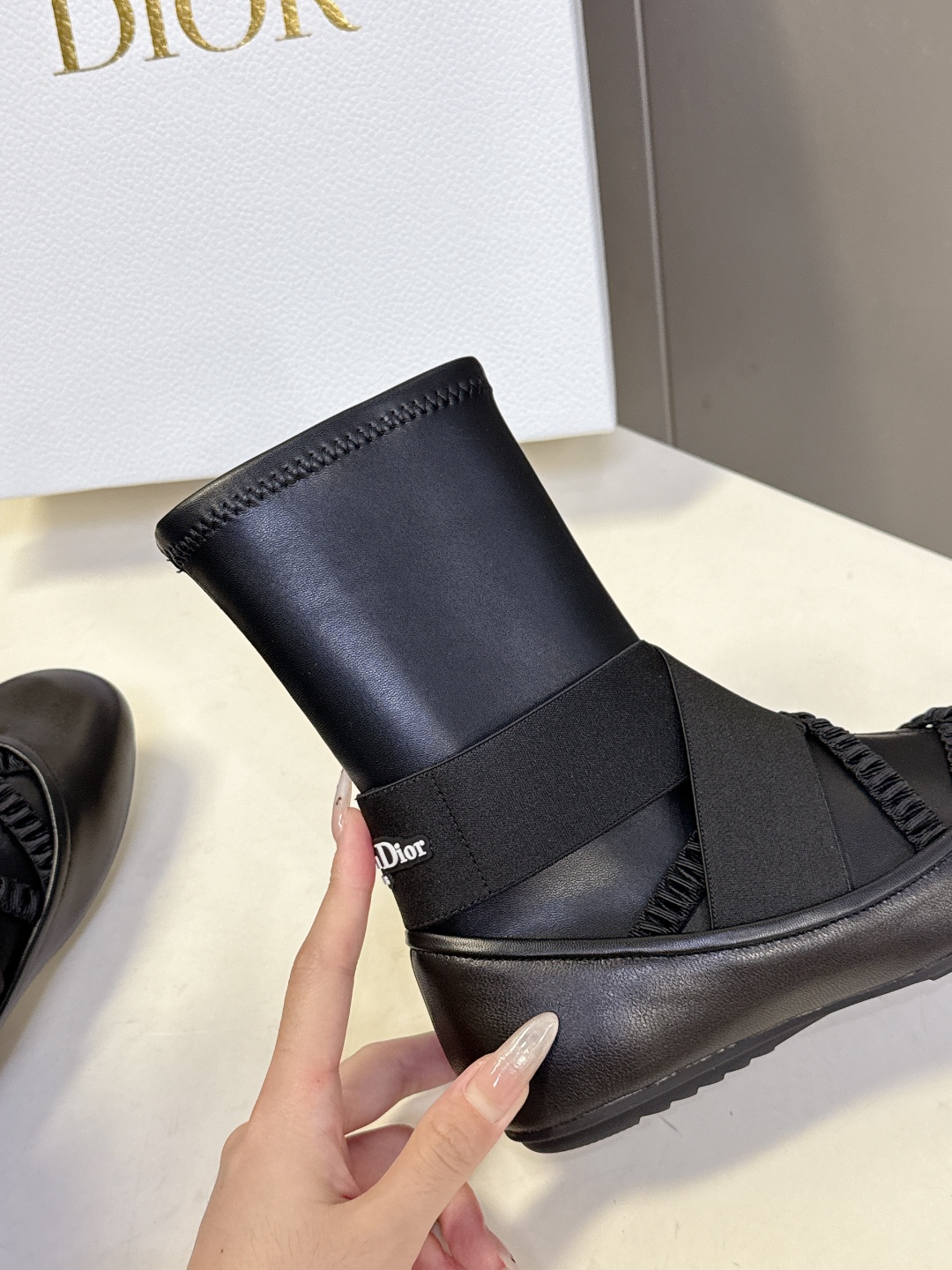 Dior迪奥2025秋冬最新款 芭蕾舞靴                               