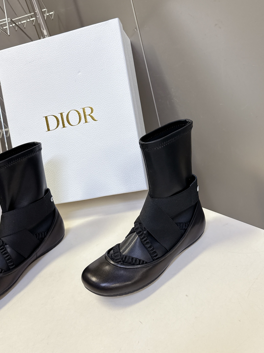 Dior迪奥2025秋冬最新款 芭蕾舞靴                               