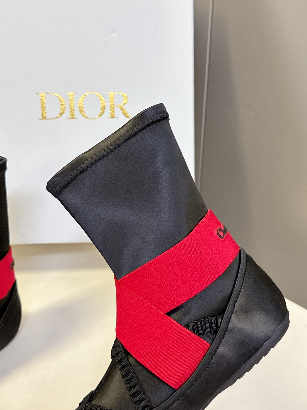  Dior迪奥2025秋冬最新款 芭蕾舞靴                               