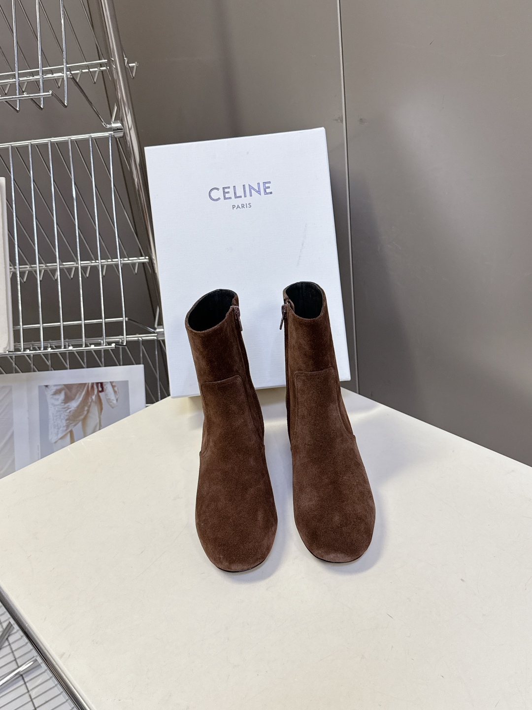  Celine思琳秋冬最新款复古凯旋门粗跟 短靴 长靴
 超多明星时尚博主种草 思琳这一季好看的款式真的