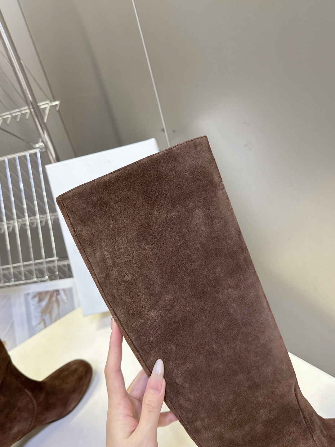  Celine思琳秋冬最新款复古凯旋门粗跟 短靴 长靴
 超多明星时尚博主种草 思琳这一季好看的款式真的