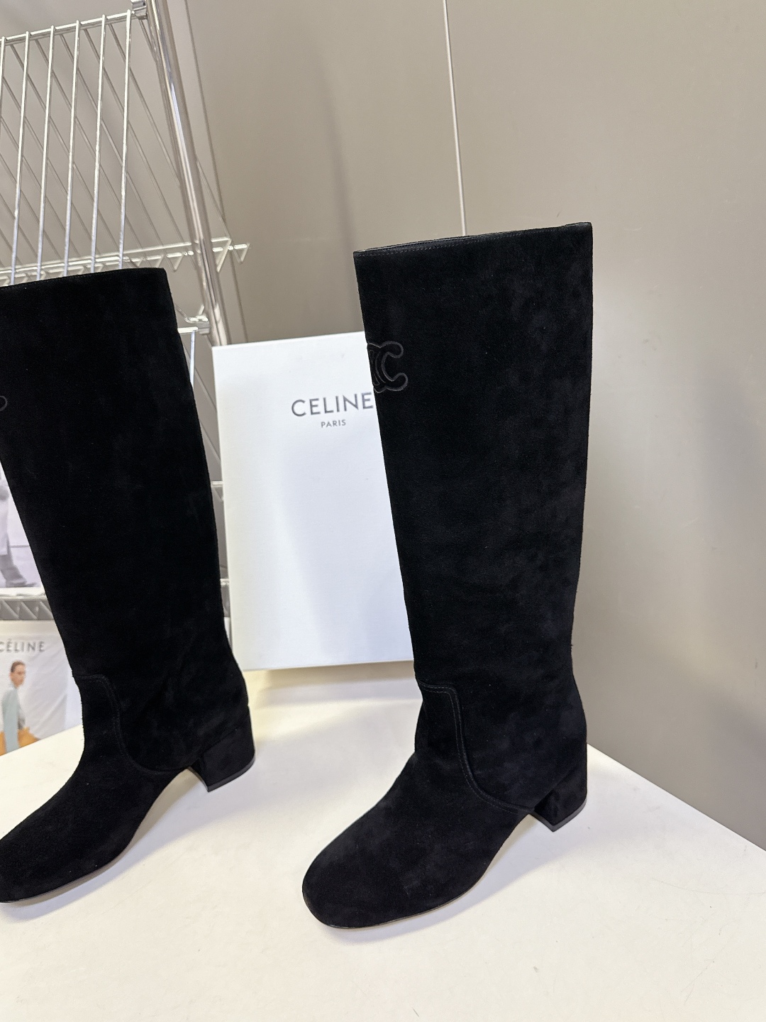  Celine思琳秋冬最新款复古凯旋门粗跟 短靴 长靴
 超多明星时尚博主种草 思琳这一季好看的款式真的