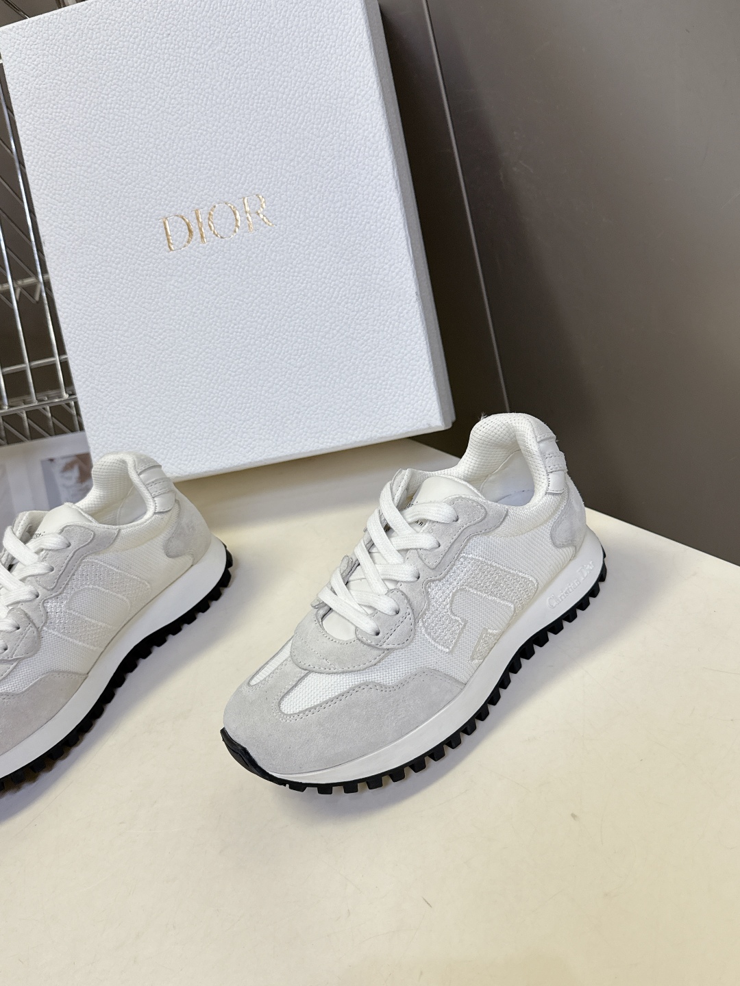  Dior 迪奥最新走秀款休闲阿甘鞋 运动鞋                              