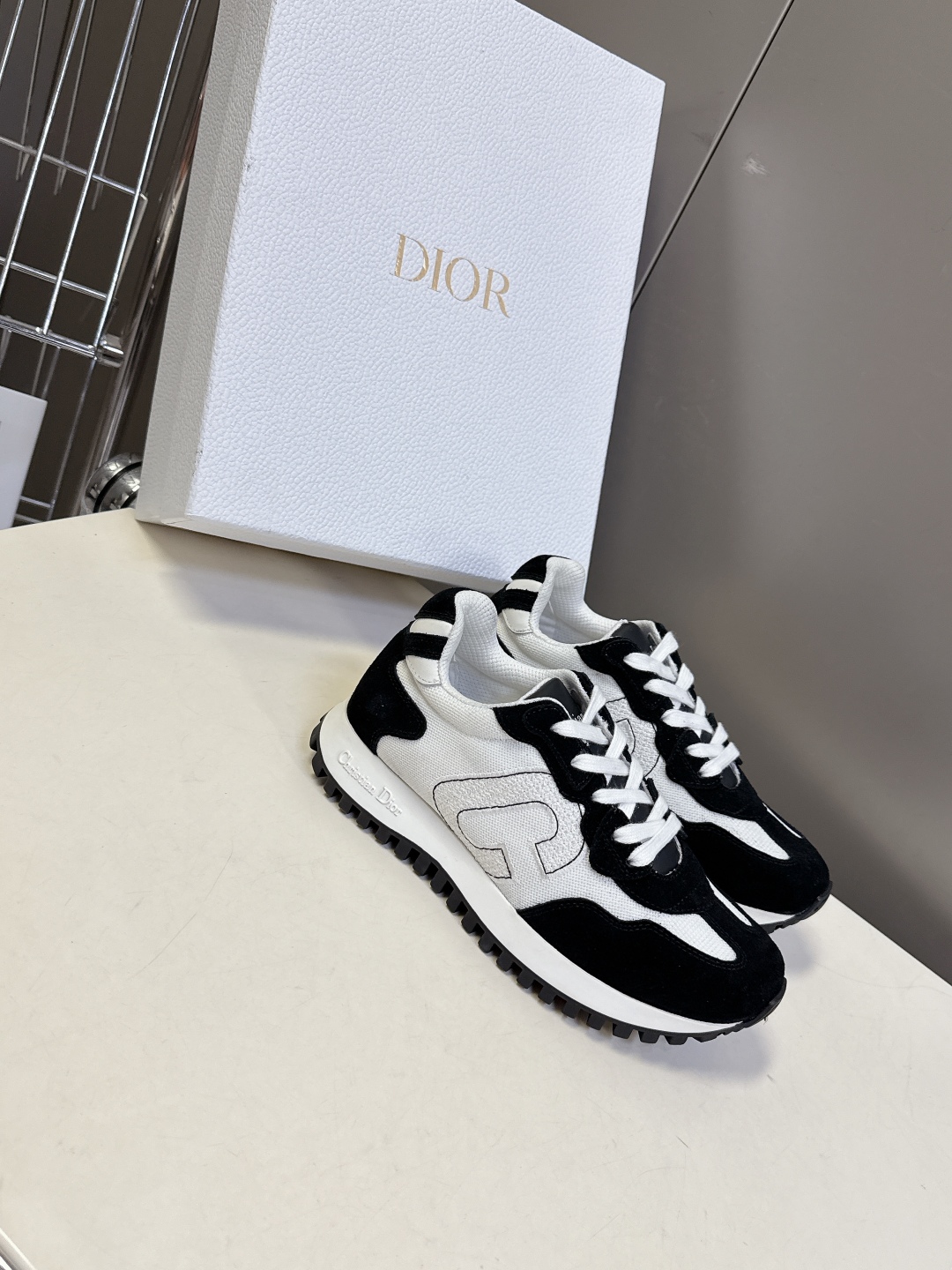  Dior 迪奥最新走秀款休闲阿甘鞋 运动鞋                              