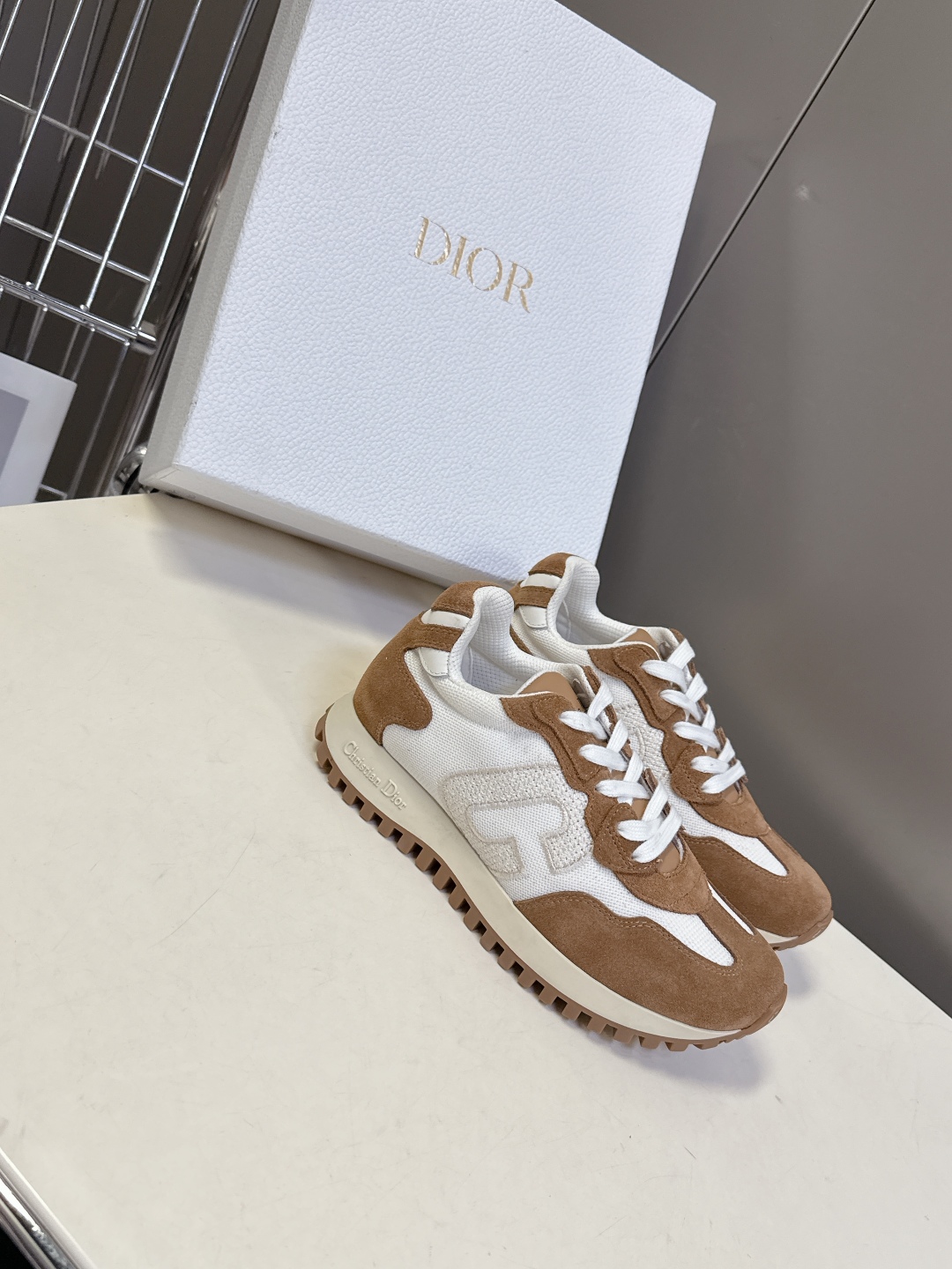  Dior 迪奥最新走秀款休闲阿甘鞋 运动鞋                              