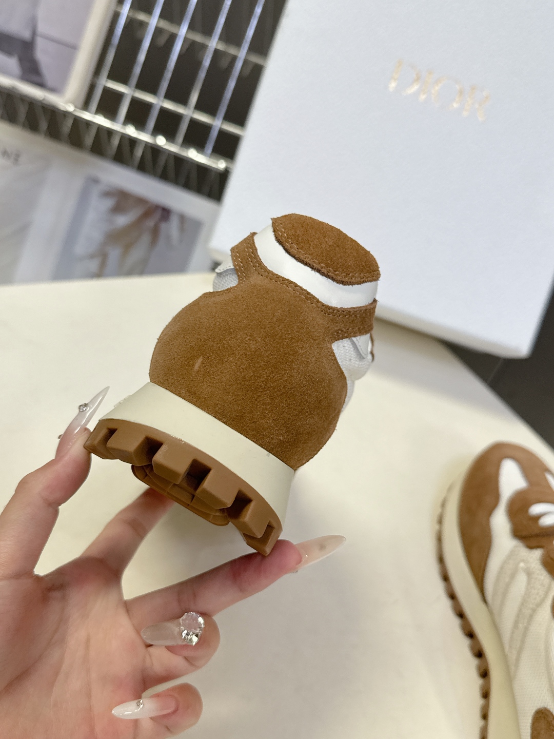  Dior 迪奥最新走秀款休闲阿甘鞋 运动鞋                              
