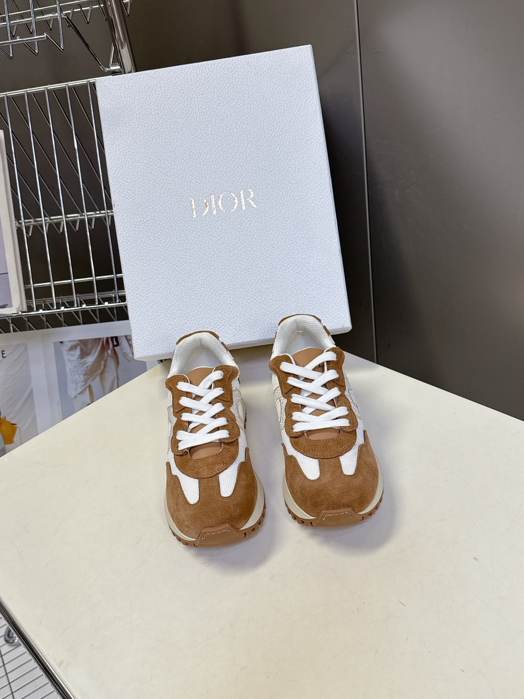  Dior 迪奥最新走秀款休闲阿甘鞋 运动鞋                              