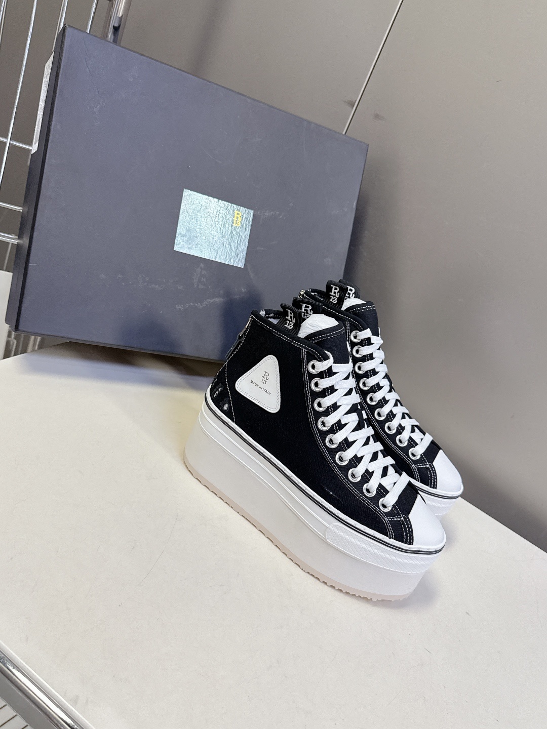 R13小众潮奢品牌最新经典厚底休闲鞋 高帮鞋