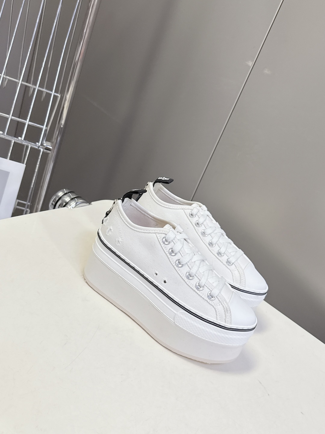 R13小众潮奢品牌最新经典厚底休闲鞋 高帮鞋 设计师Chris Leba在美国纽约创立的潮奢服饰品牌