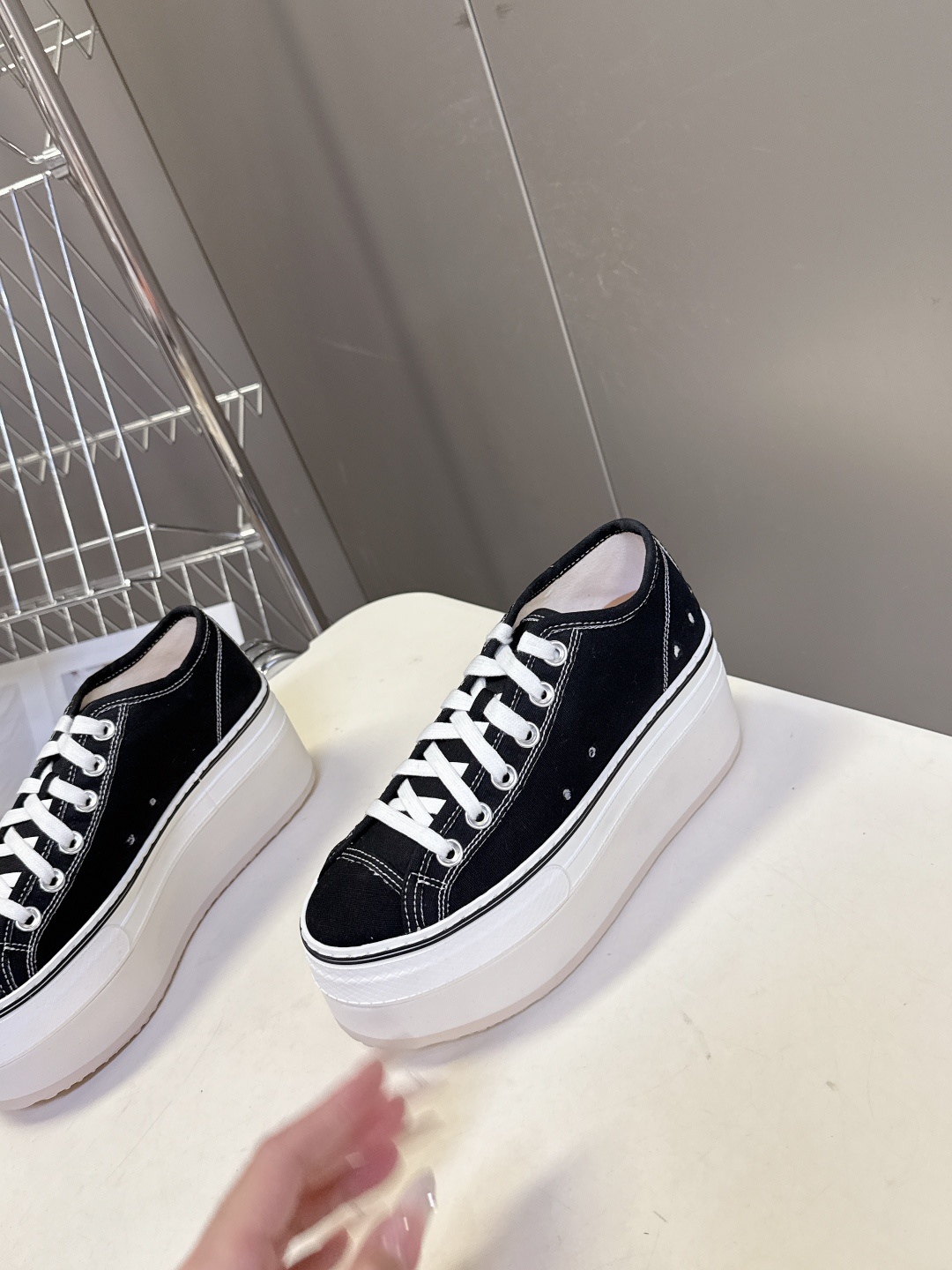 R13小众潮奢品牌最新经典厚底休闲鞋 高帮鞋 设计师Chris Leba在美国纽约创立的潮奢服饰品牌