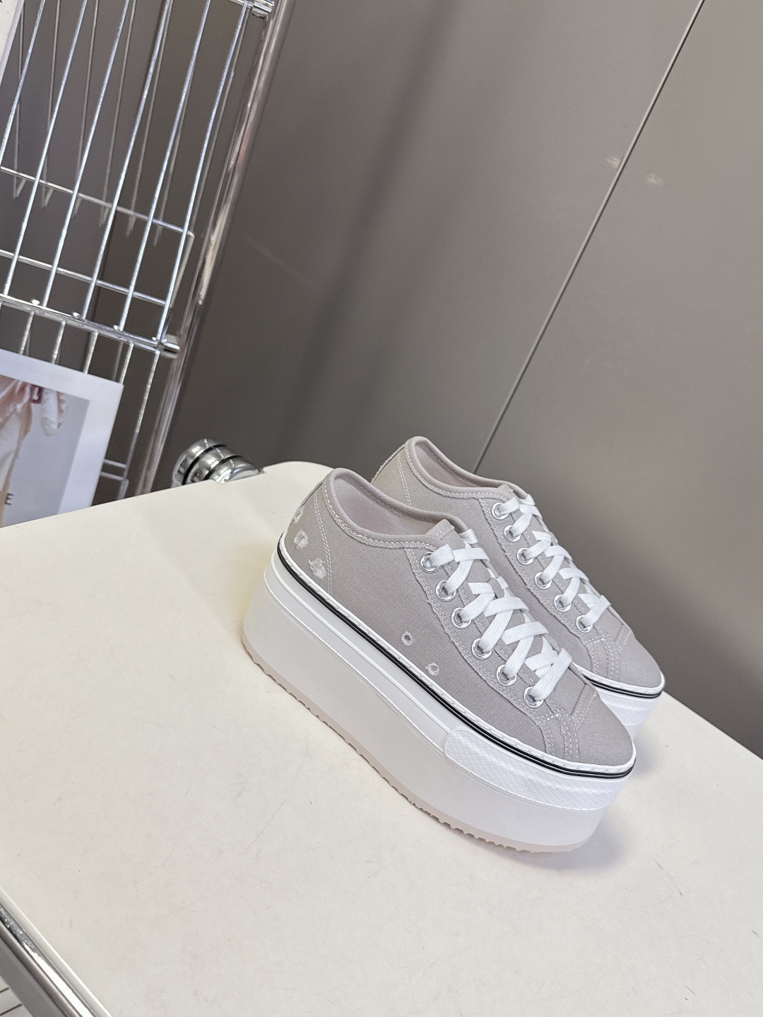 R13小众潮奢品牌最新经典厚底休闲鞋 高帮鞋 设计师Chris Leba在美国纽约创立的潮奢服饰品牌