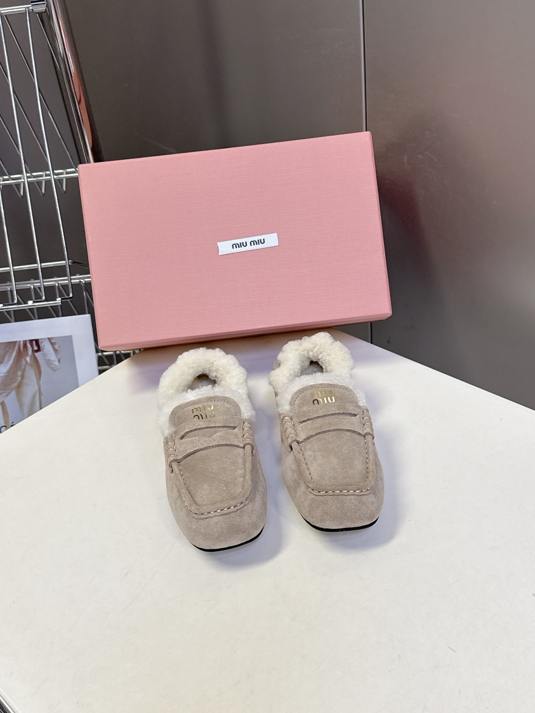 MiuMiu缪缪2025秋冬驾车钱币款100%🐏纯羊毛乐福豆豆鞋 走秀新款‼️ 开车小姐姐的福音[爱心]