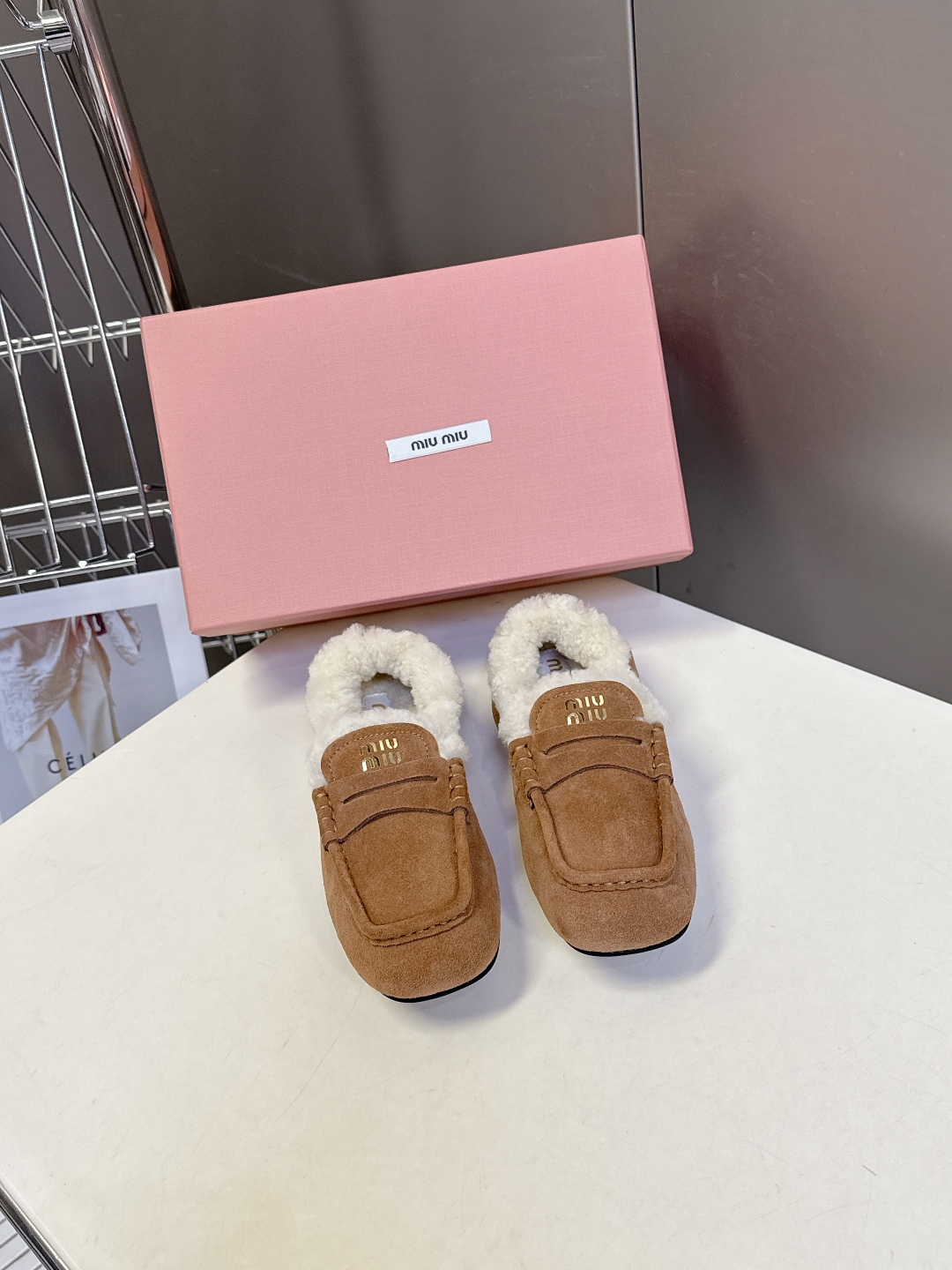 MiuMiu缪缪2025秋冬驾车100%🐏纯羊毛乐福豆豆鞋 走秀新款‼️ 开车小姐姐的福音[爱心]复古时
