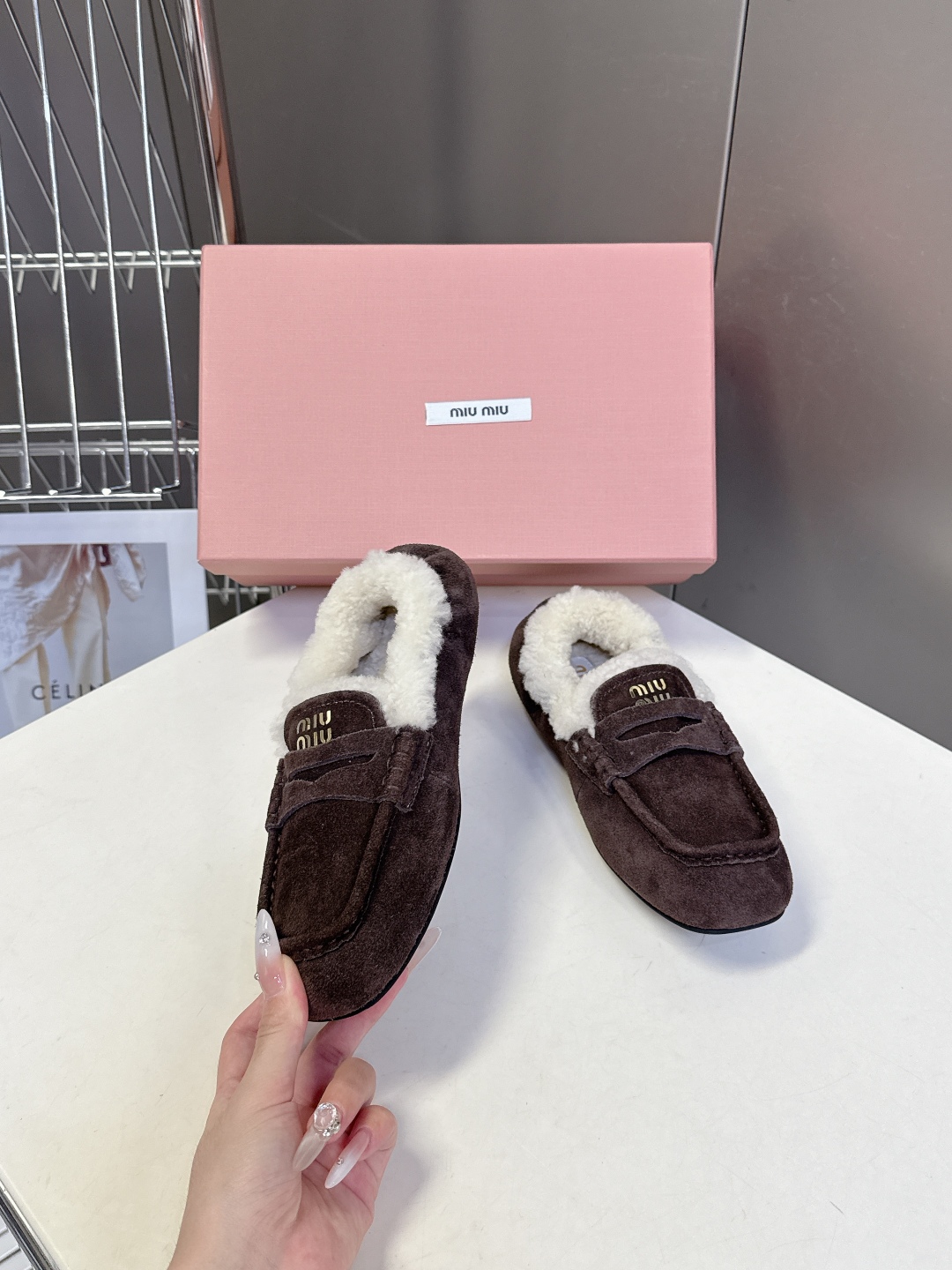 MiuMiu缪缪2025秋冬驾车100%🐏纯羊毛乐福豆豆鞋 走秀新款‼️ 开车小姐姐的福音[爱心]复古时