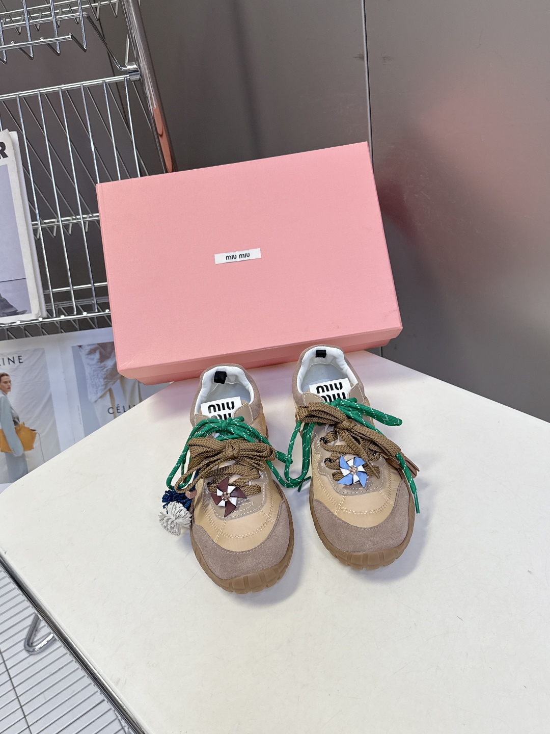 MiuMiu缪缪春夏秀款 饼干鞋 阿甘鞋休闲运动鞋专柜8900购入开发 miumiu最新爆款 前卫大胆的
