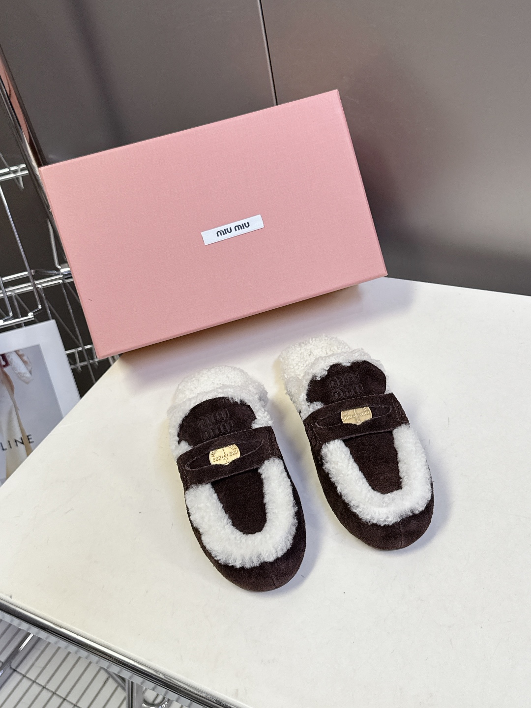 MiuMiu缪缪2025秋冬驾车钱币款100%🐏纯羊毛乐福豆豆鞋 走秀新款‼️ 开车小姐姐的福音[爱心]