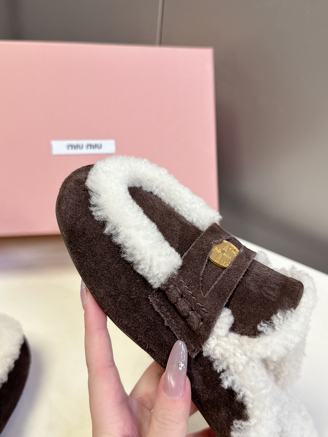 MiuMiu缪缪2025秋冬驾车钱币款100%🐏纯羊毛乐福豆豆鞋 走秀新款‼️ 开车小姐姐的福音[爱心]
