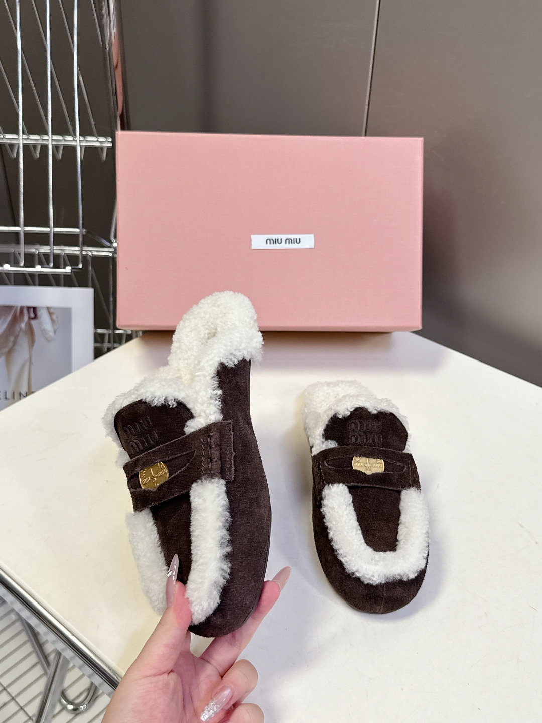 MiuMiu缪缪2025秋冬驾车钱币款100%🐏纯羊毛乐福豆豆鞋 走秀新款‼️ 开车小姐姐的福音[爱心]