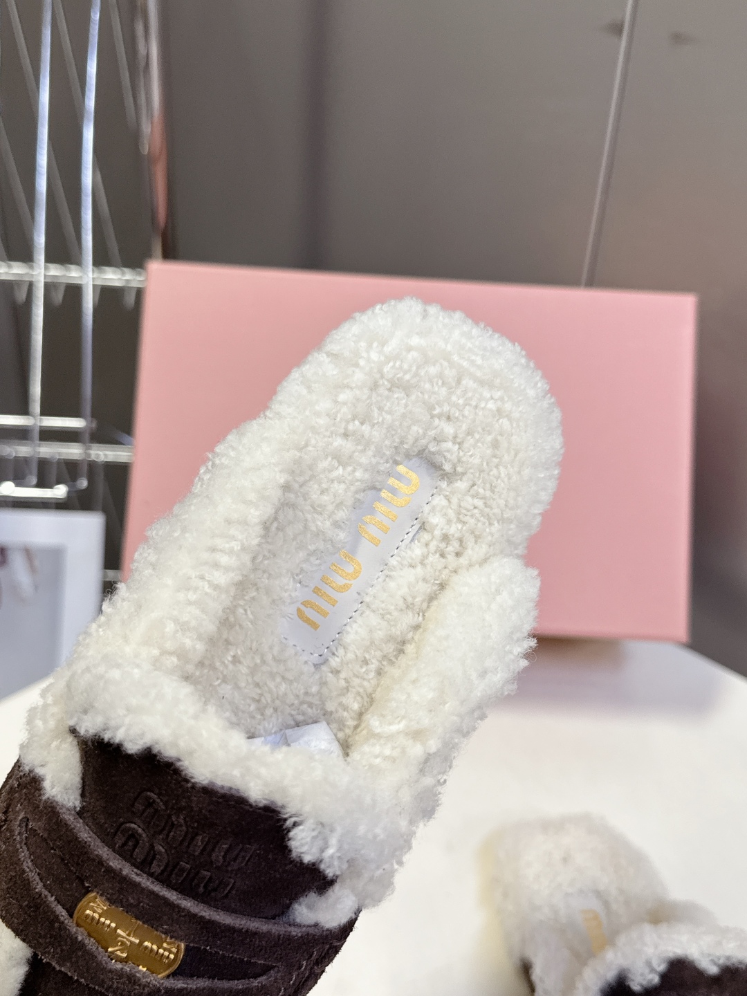 MiuMiu缪缪2025秋冬驾车钱币款100%🐏纯羊毛乐福豆豆鞋 走秀新款‼️ 开车小姐姐的福音[爱心]