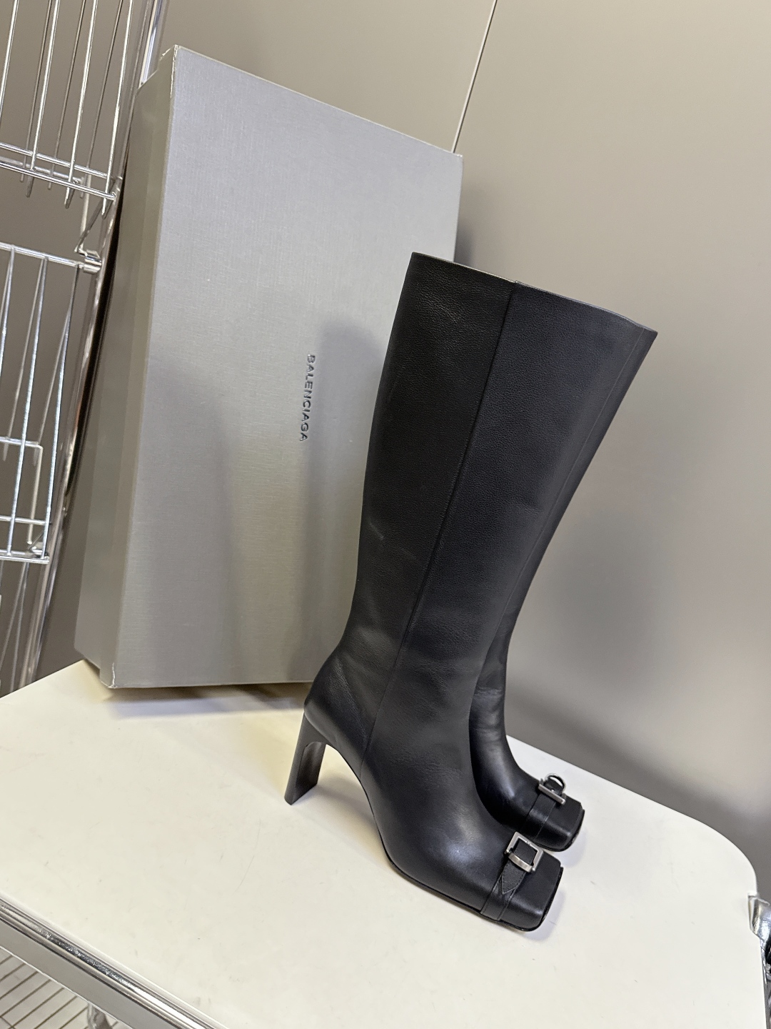 巴黎世家BALENCIAGA2025秋冬最新走秀款长靴 超多明星网红种草 这双B家靴子真是怎么搭怎么好看