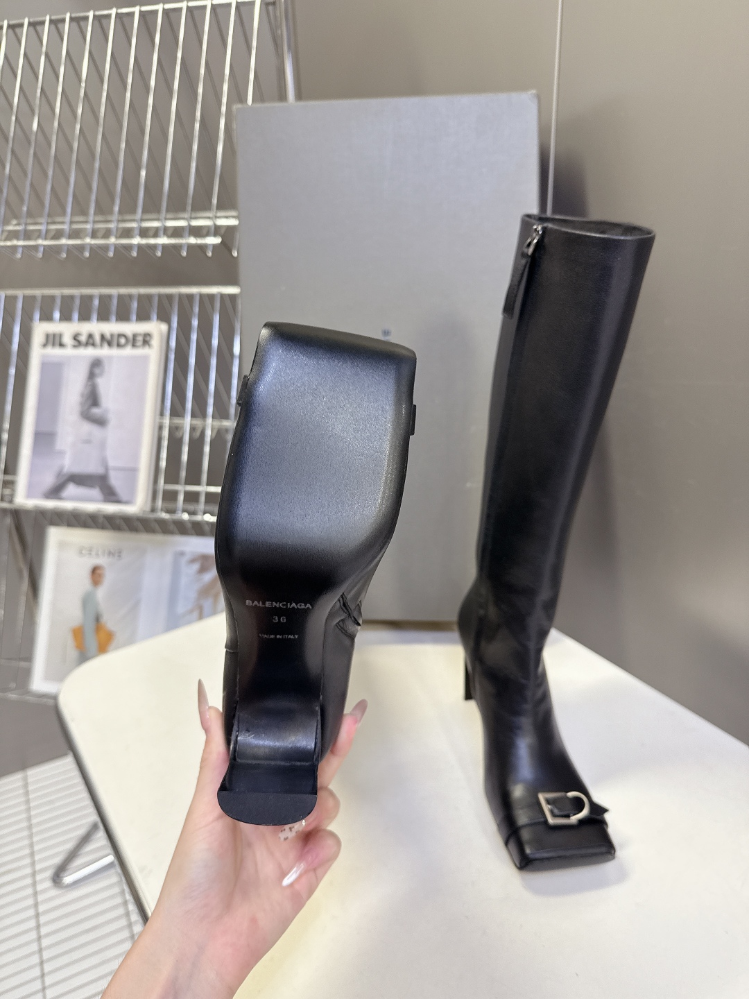 巴黎世家BALENCIAGA2025秋冬最新走秀款长靴 超多明星网红种草 这双B家靴子真是怎么搭怎么好看