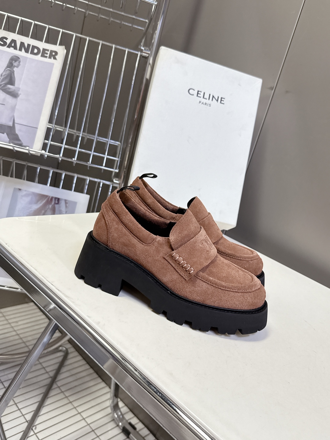 CELINE思琳秋冬最新走秀款Lisa同款厚底乐福鞋 好多明星网红上脚 无敌显瘦 上脚超级好看百搭 进口