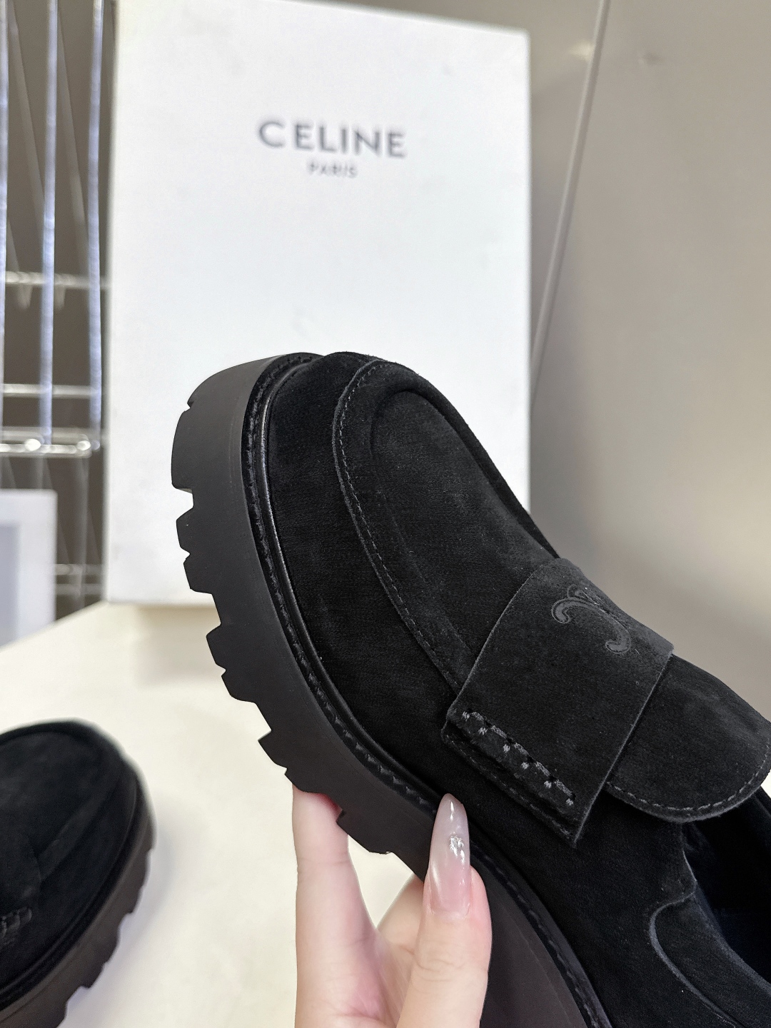 CELINE思琳秋冬最新走秀款Lisa同款厚底乐福鞋 好多明星网红上脚 无敌显瘦 上脚超级好看百搭 进口