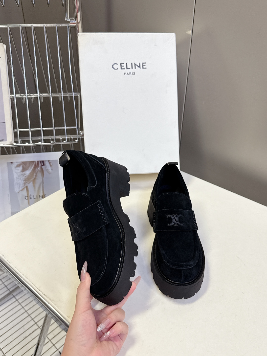 CELINE思琳秋冬最新走秀款Lisa同款厚底乐福鞋 好多明星网红上脚 无敌显瘦 上脚超级好看百搭 进口