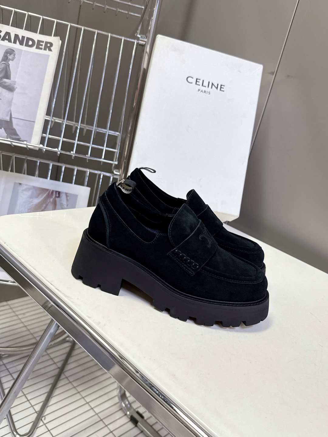 CELINE思琳秋冬最新走秀款Lisa同款厚底乐福鞋 好多明星网红上脚 无敌显瘦 上脚超级好看百搭 进口