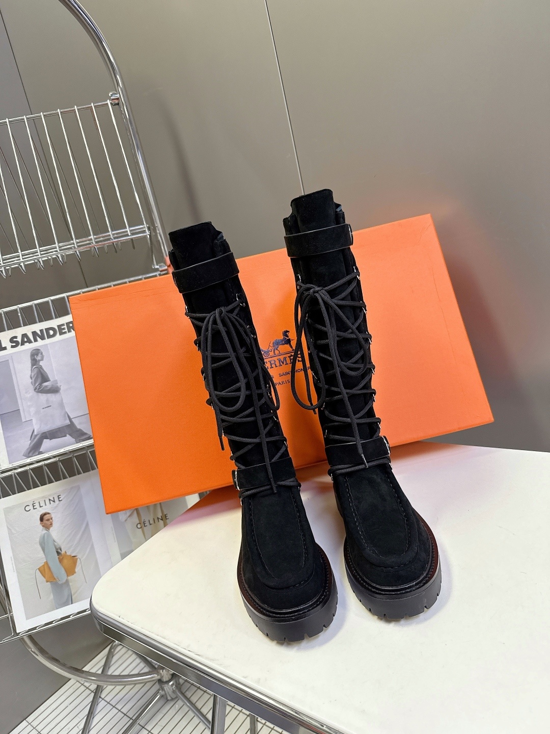 Hermes 爱马仕秋冬最新款机车风皮带扣系带短靴 长靴 专柜超难配货 🐎家靴子的设计风格通常以经典简约