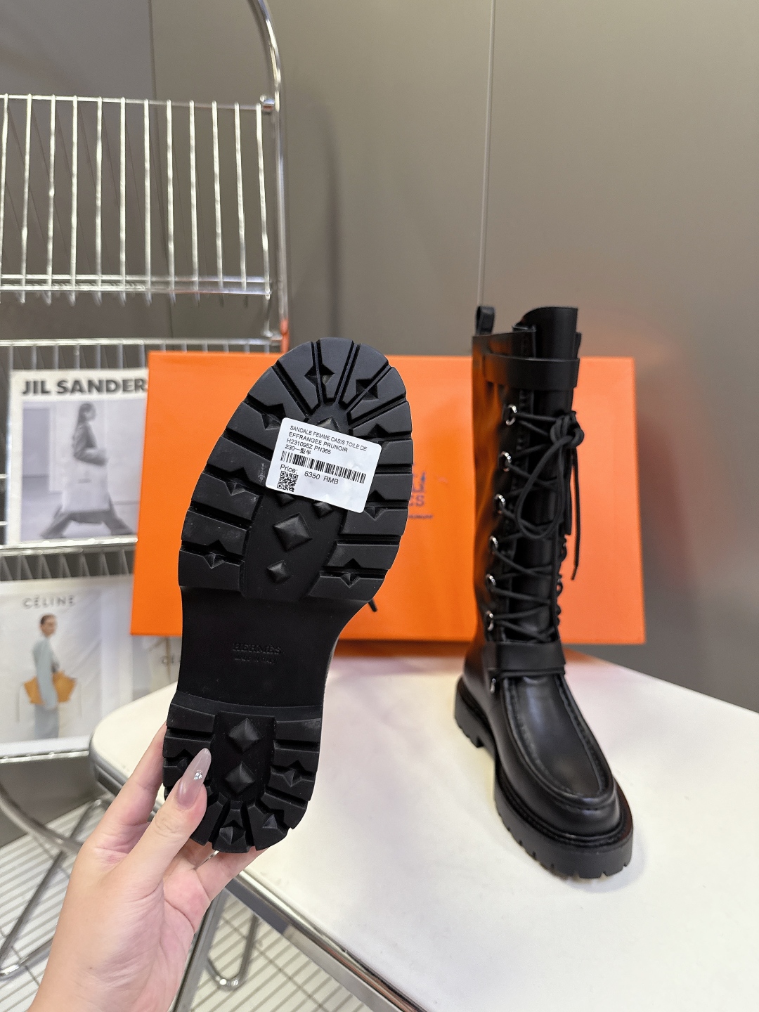 Hermes 爱马仕秋冬最新款机车风皮带扣系带短靴 长靴 专柜超难配货 🐎家靴子的设计风格通常以经典简约