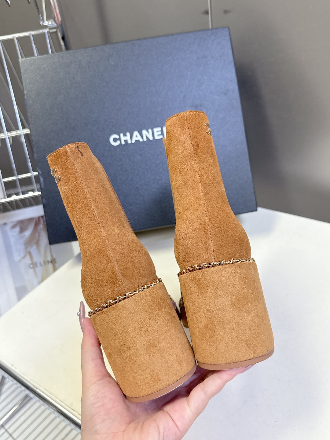 CHANEL香奈儿25秋冬最新款一脚蹬链条靴小红书力推款 怎么搭配都好看 时髦精必备 香奈儿女士钟爱简约