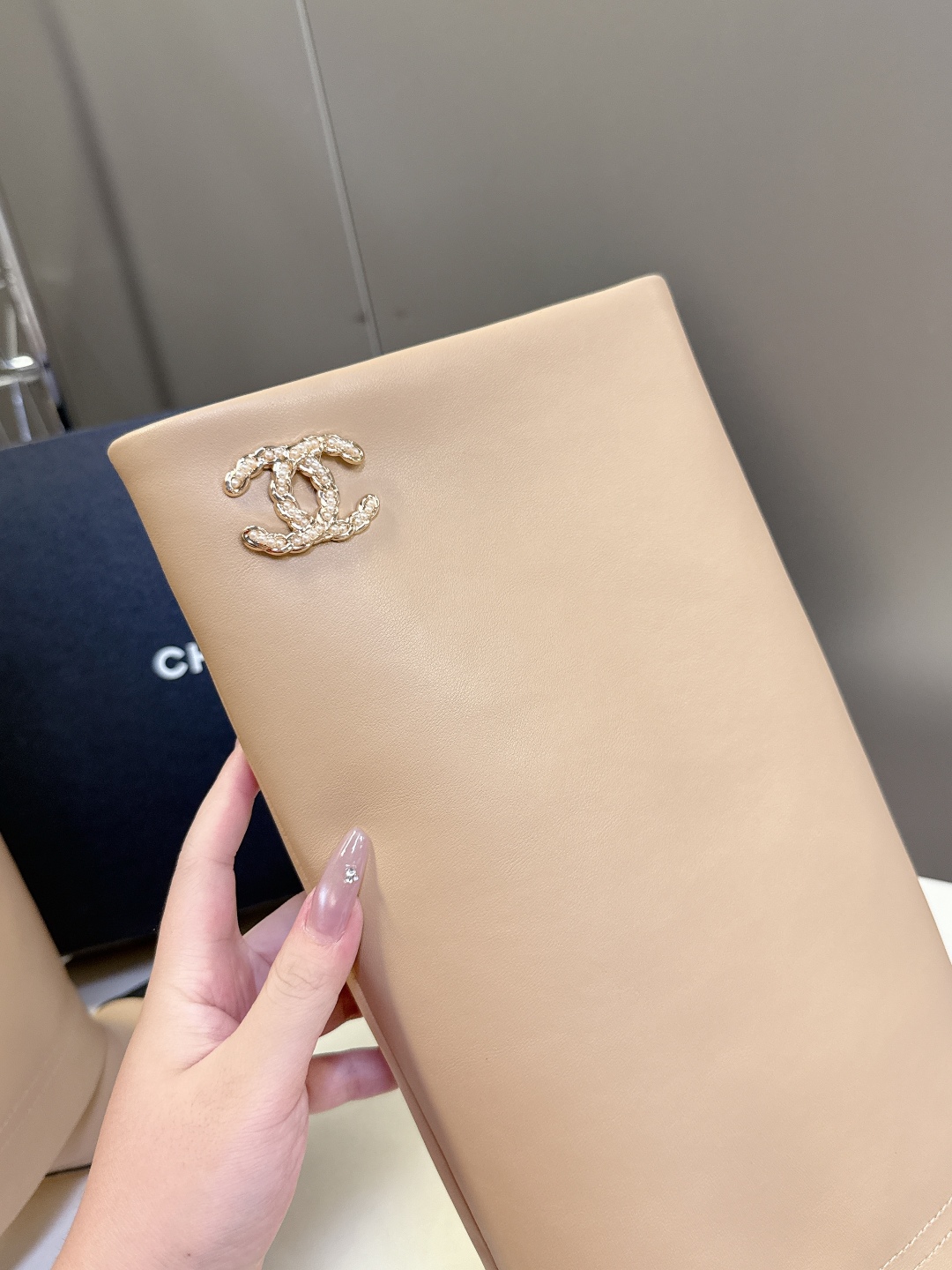 CHANEL香奈儿经典秀款四季裤筒靴强烈推荐 一定要买的神仙靴子 贼显腿长！比例王！超多明星时尚博主种草