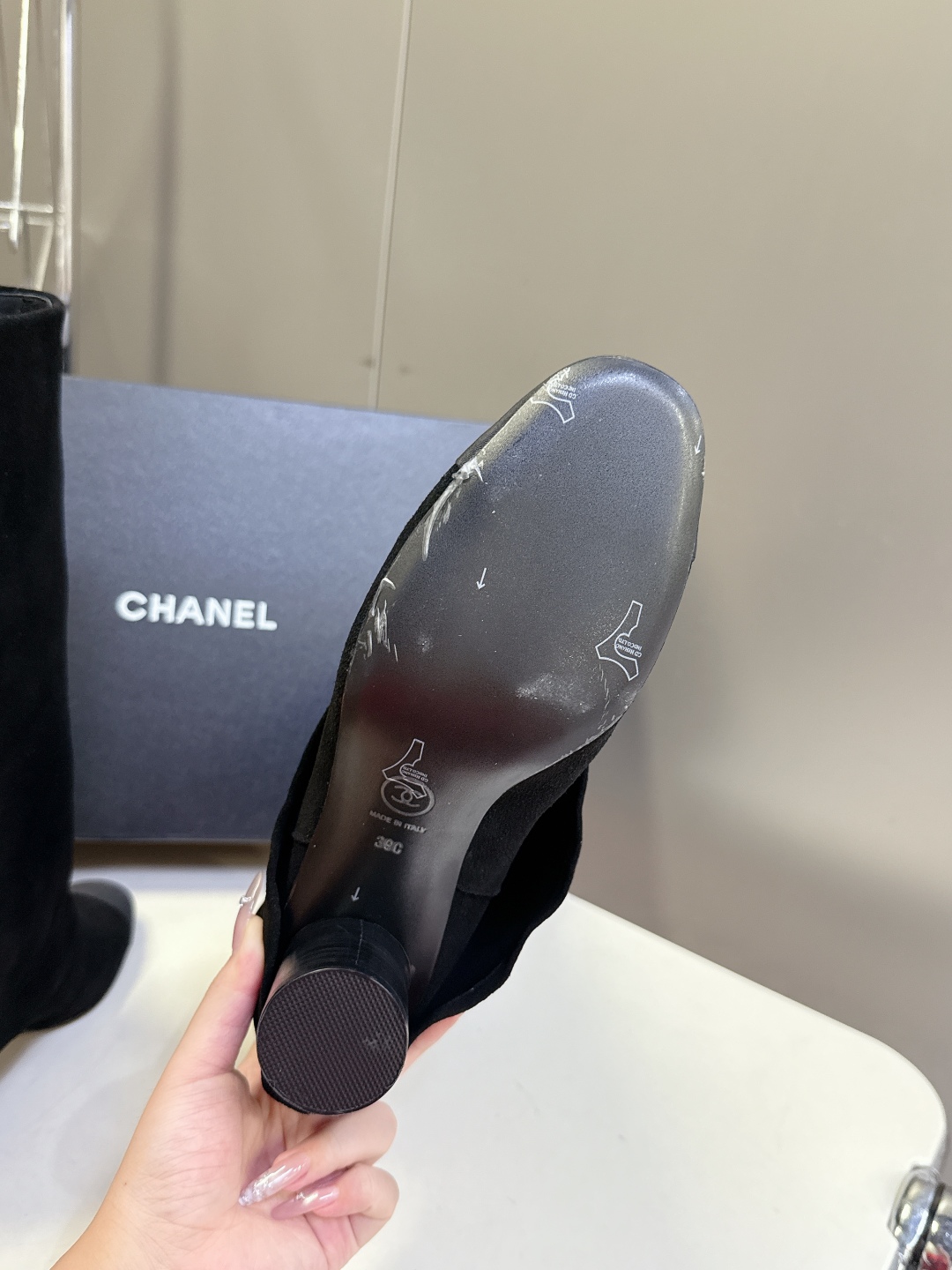 CHANEL香奈儿经典秀款四季裤筒靴强烈推荐 一定要买的神仙靴子 贼显腿长！比例王！超多明星时尚博主种草