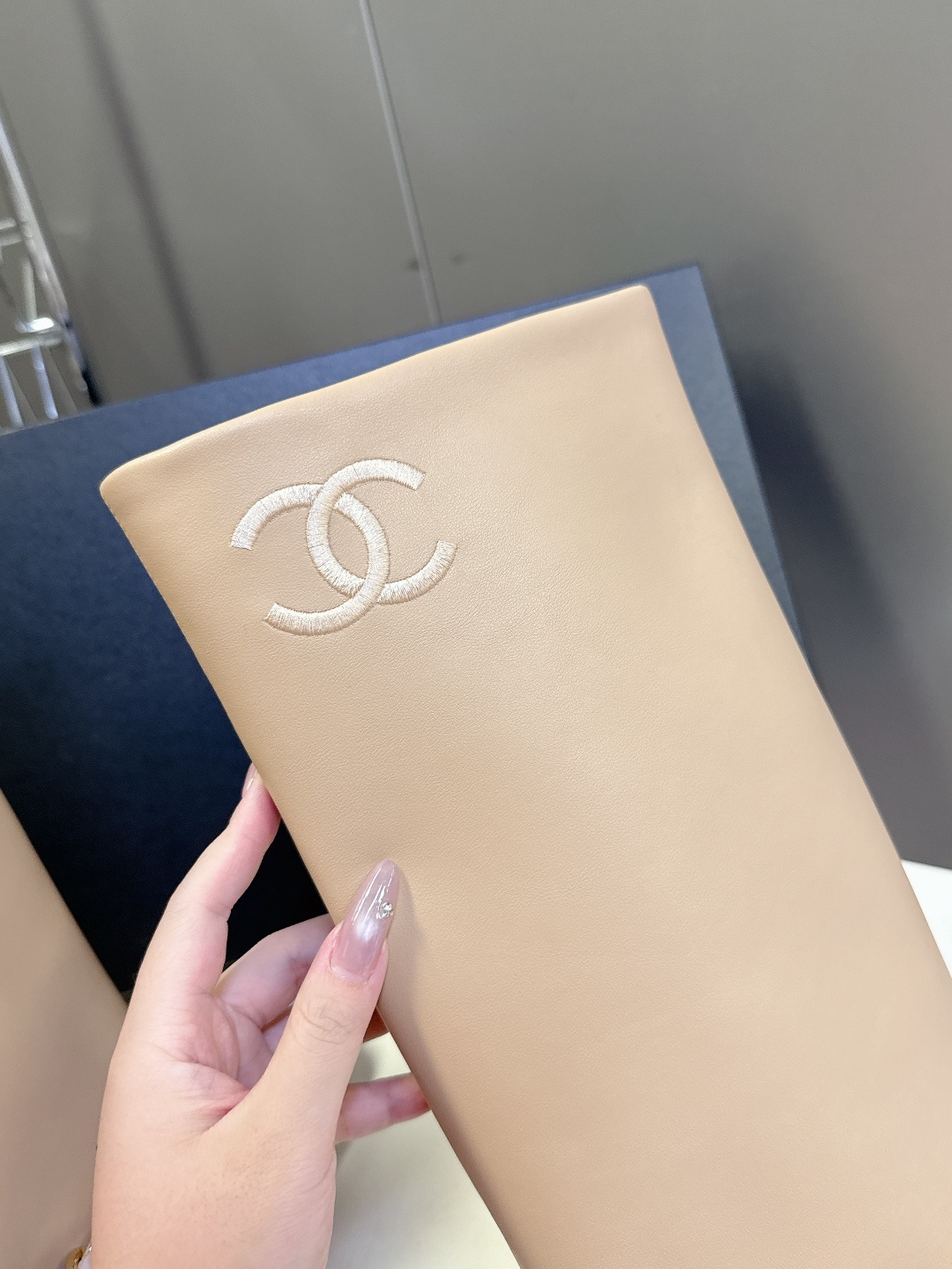 CHANEL香奈儿经典秀款四季裤筒靴强烈推荐 一定要买的神仙靴子 贼显腿长!比例王!超多明星时尚博主种草