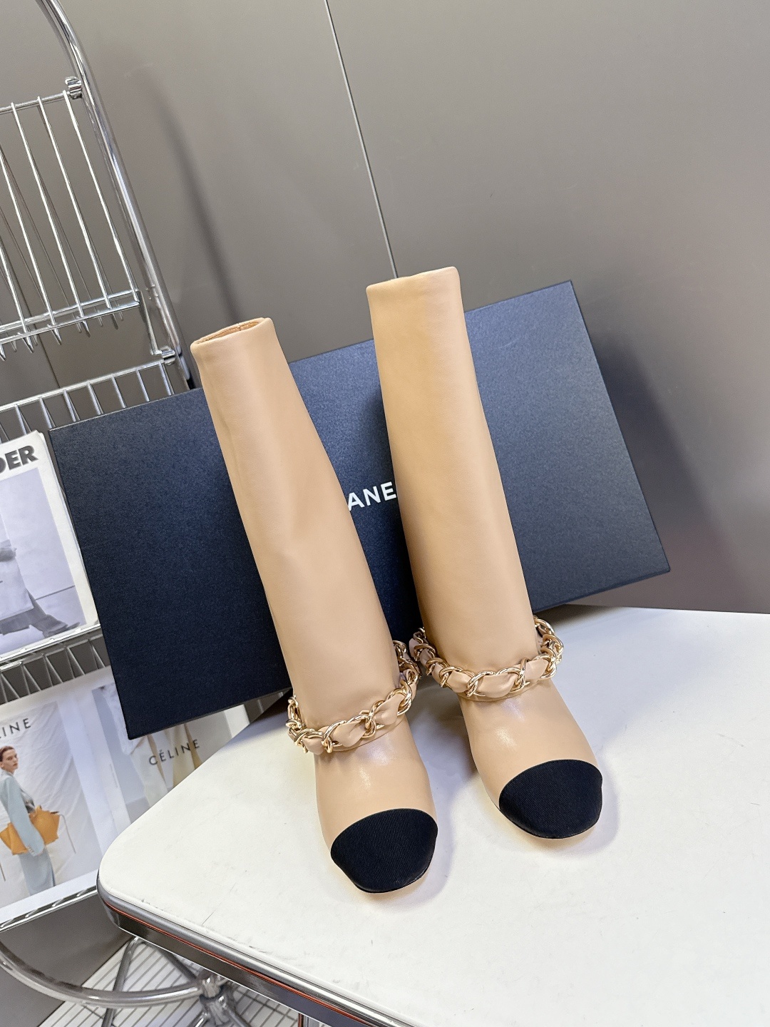 CHANEL香奈儿经典秀款四季裤筒靴强烈推荐 一定要买的神仙靴子 贼显腿长!比例王!超多明星时尚博主种草