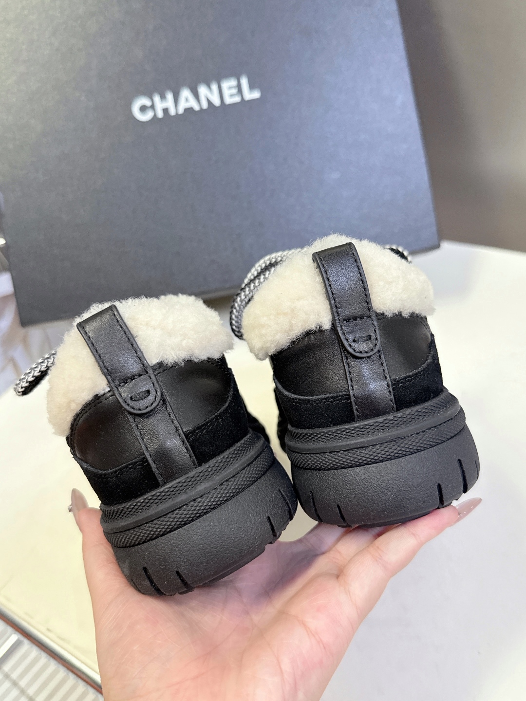 Chanel 香奈儿最新25C休闲运动鞋 原版模具定制 无敌漂亮又好穿 绝对仙女款 超级舒服，配色高级耐