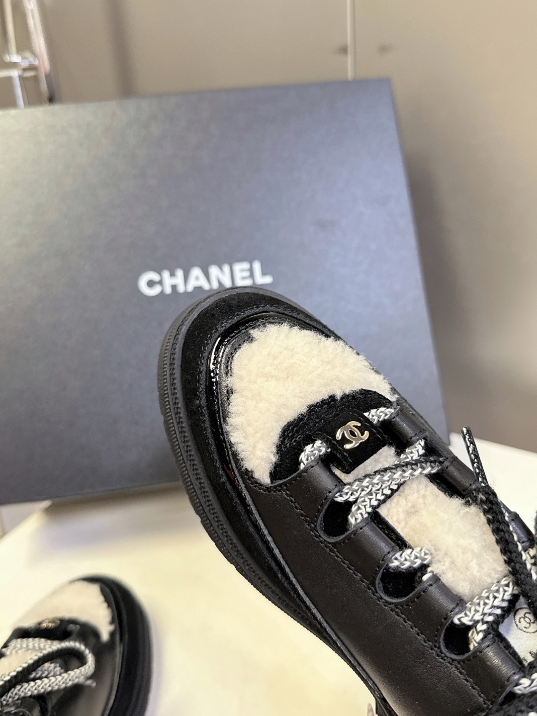 Chanel 香奈儿最新25C休闲运动鞋 原版模具定制 无敌漂亮又好穿 绝对仙女款 超级舒服，配色高级耐