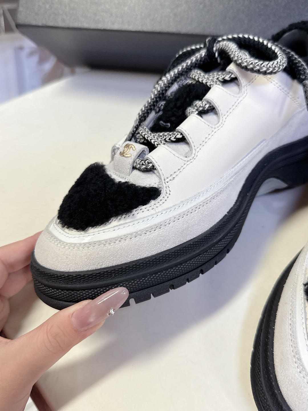 Chanel 香奈儿最新25C休闲运动鞋 原版模具定制 无敌漂亮又好穿 绝对仙女款 超级舒服，配色高级耐