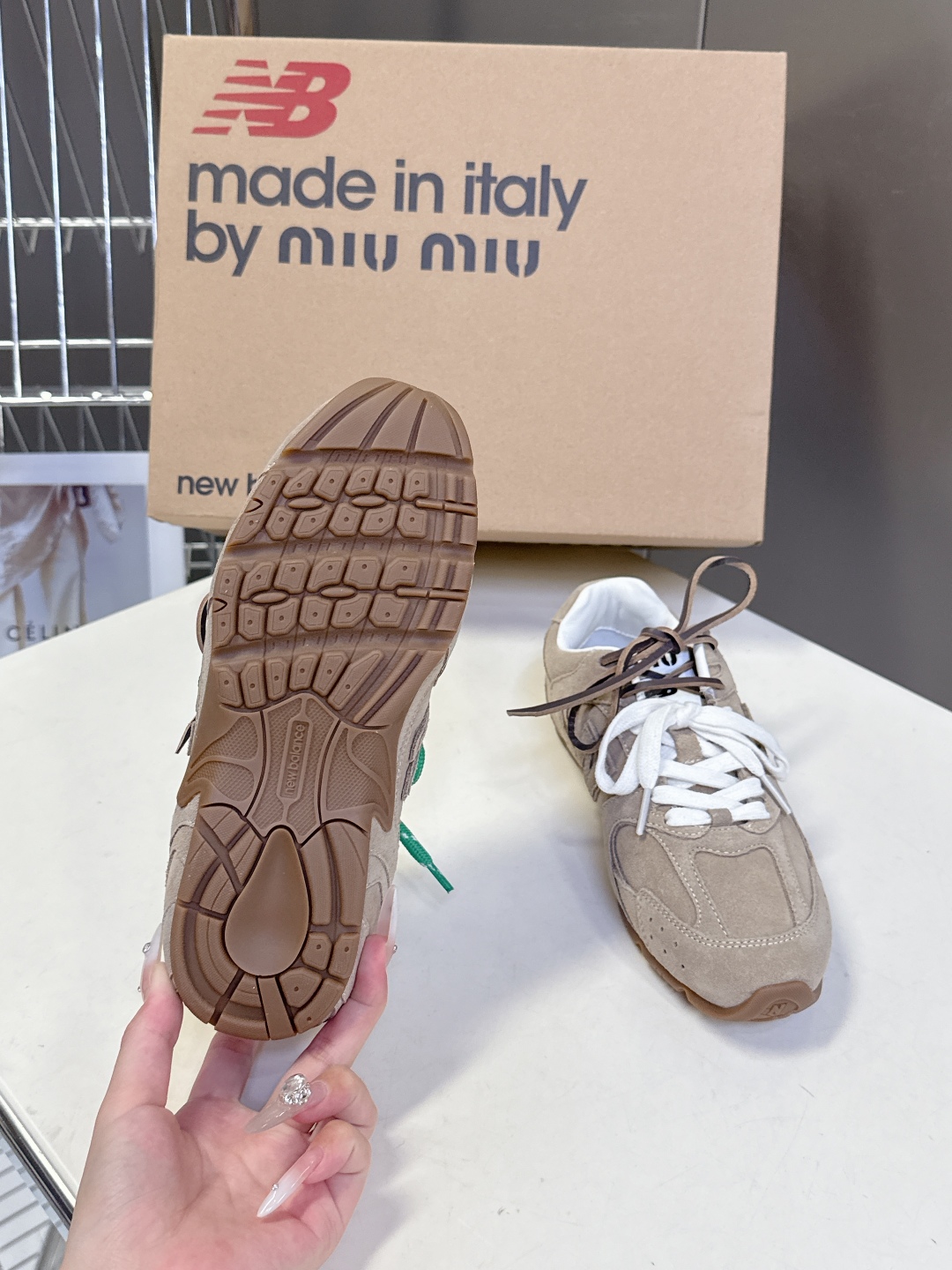 Miu Miu✖️New Balance 联名系列运动鞋、各大品牌都热衷于跨界联名、缪缪这次联名诚意满满