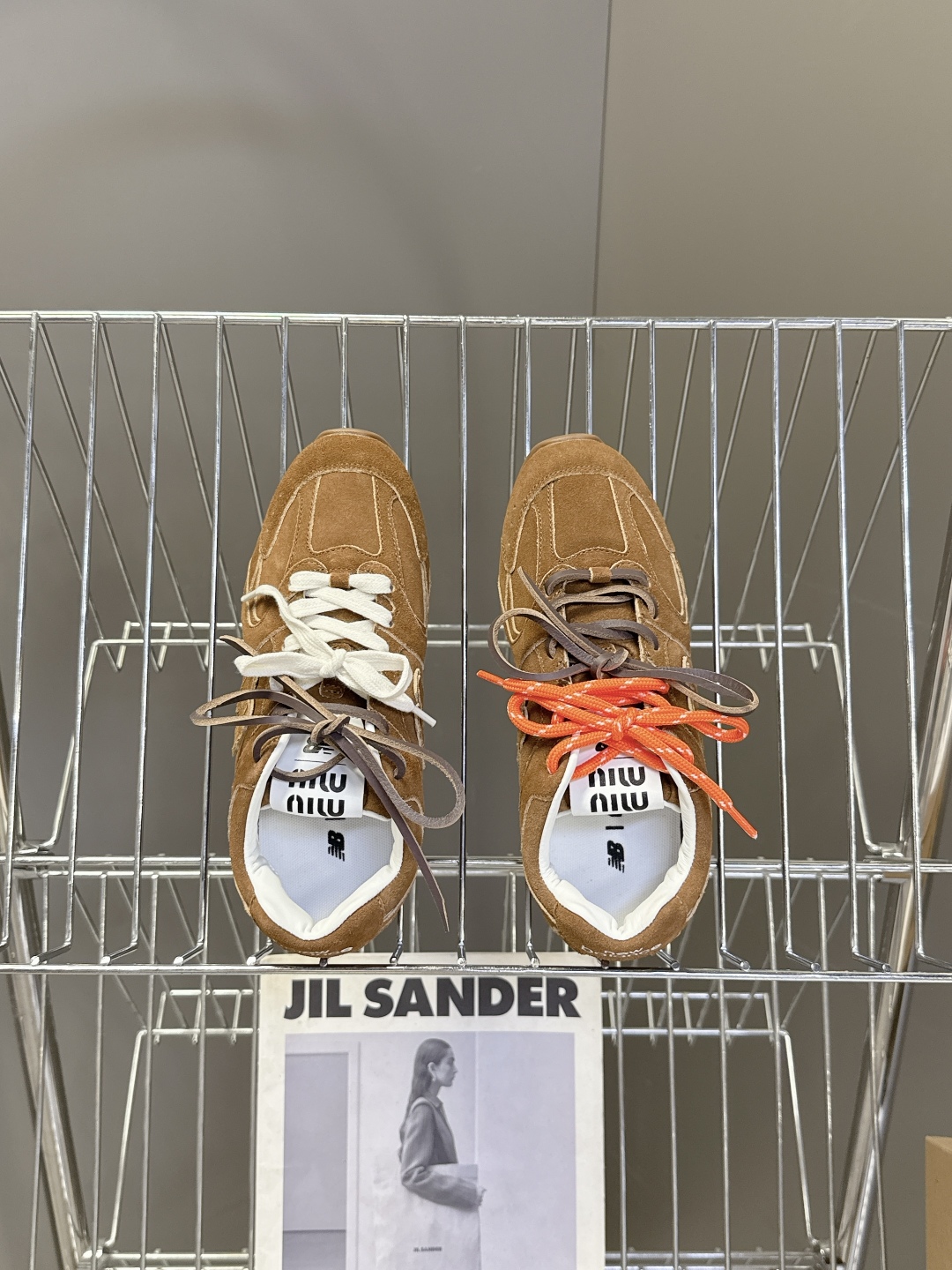Miu Miu✖️New Balance 联名系列运动鞋、各大品牌都热衷于跨界联名、缪缪这次联名诚意满满
