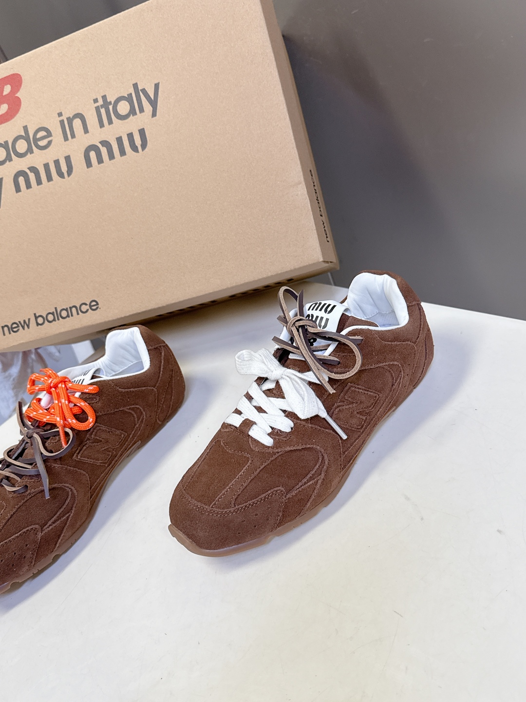 Miu Miu✖️New Balance 联名系列运动鞋、各大品牌都热衷于跨界联名、缪缪这次联名诚意满满