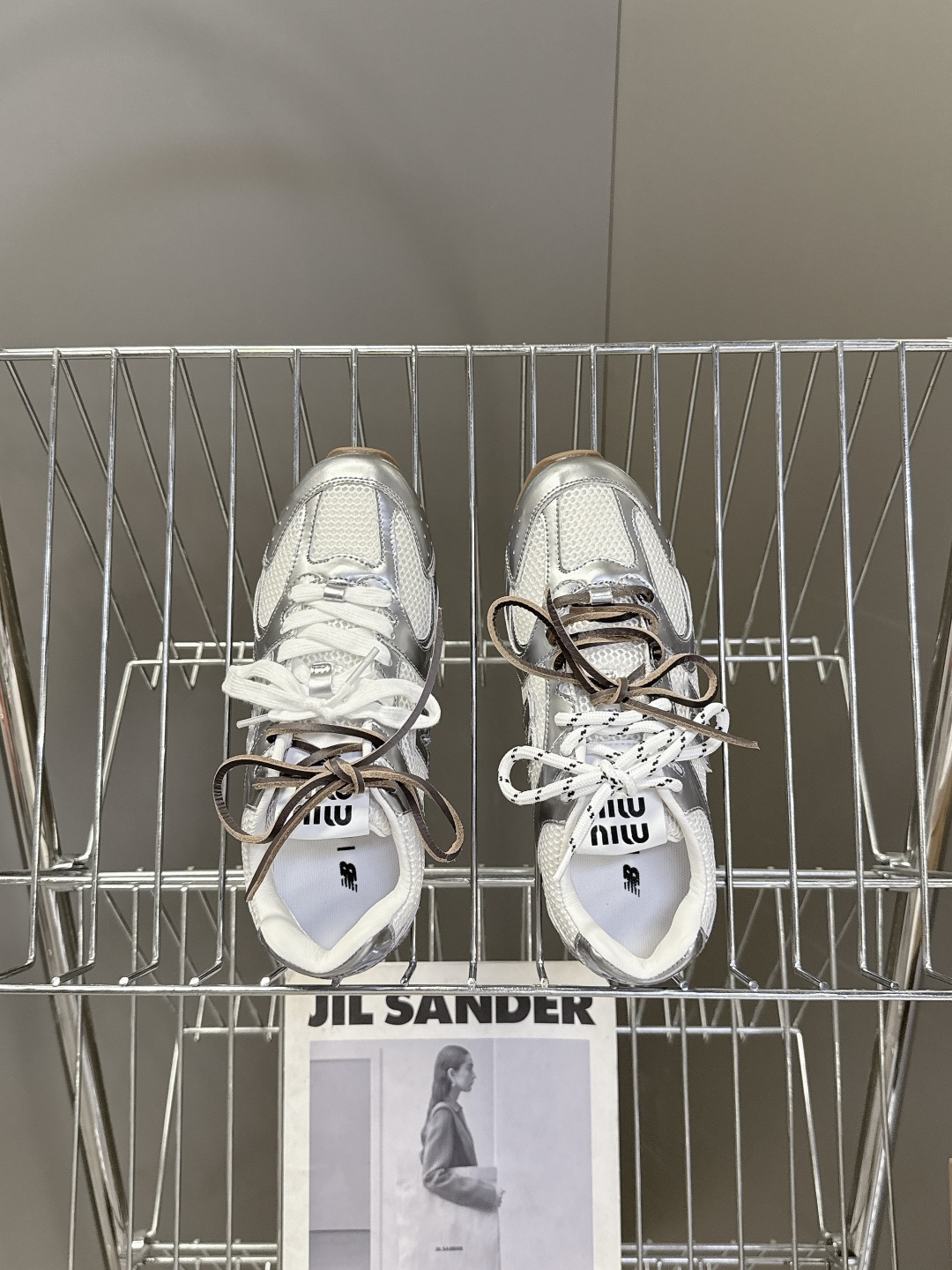 Miu Miu✖️New Balance 联名系列运动鞋、各大品牌都热衷于跨界联名、缪缪这次联名诚意满满