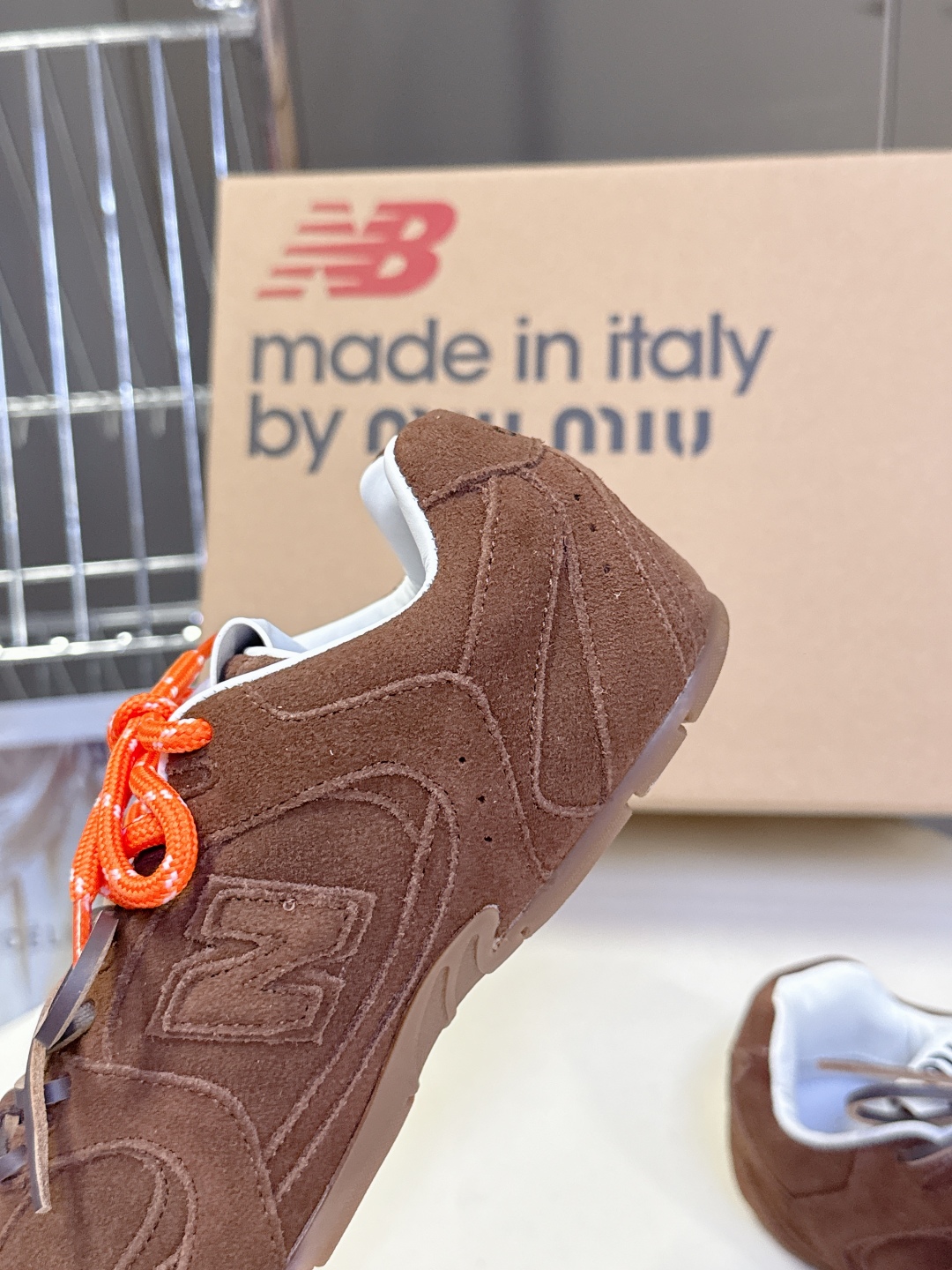Miu Miu✖️New Balance 联名系列运动鞋、各大品牌都热衷于跨界联名、缪缪这次联名诚意满满