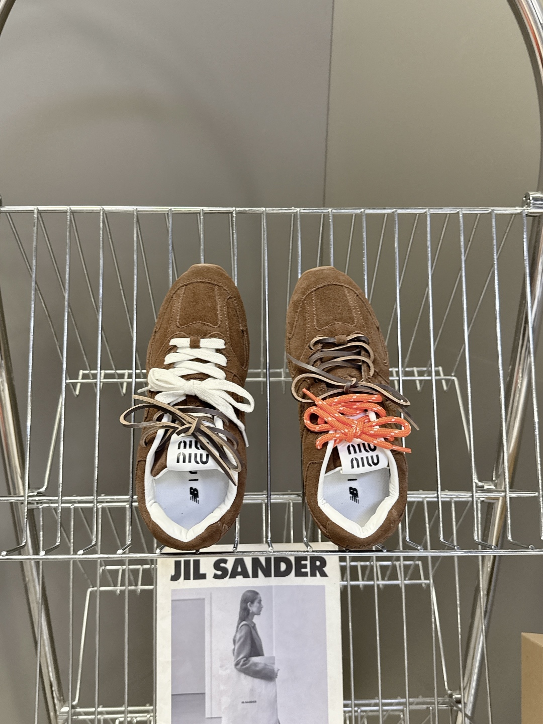 Miu Miu✖️New Balance 联名系列运动鞋、各大品牌都热衷于跨界联名、缪缪这次联名诚意满满