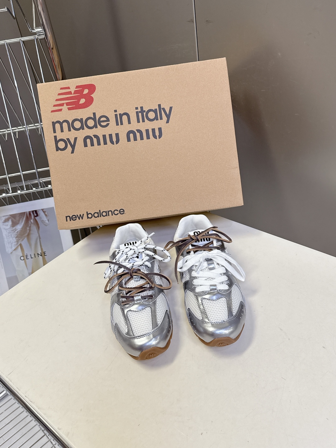 Miu Miu✖️New Balance 联名系列运动鞋、各大品牌都热衷于跨界联名、缪缪这次联名诚意满满