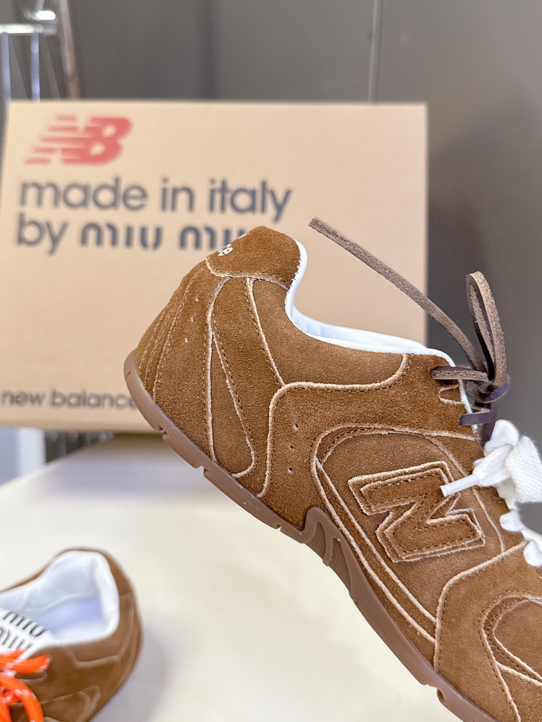 Miu Miu✖️New Balance 联名系列运动鞋、各大品牌都热衷于跨界联名、缪缪这次联名诚意满满