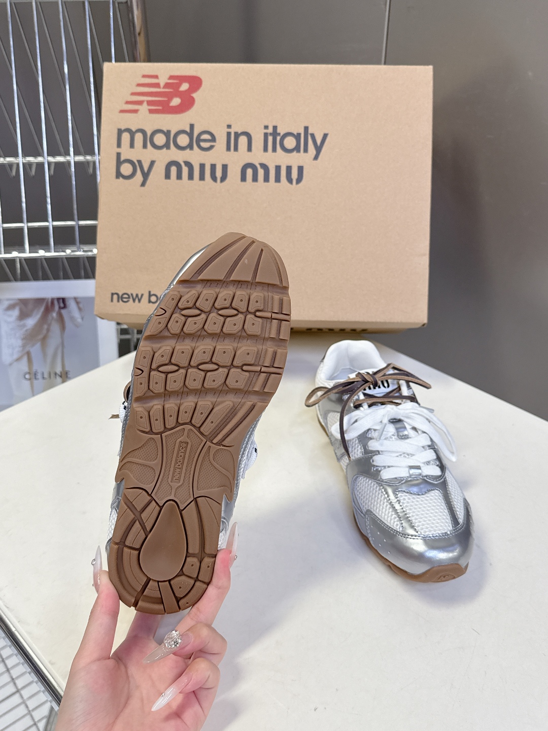 Miu Miu✖️New Balance 联名系列运动鞋、各大品牌都热衷于跨界联名、缪缪这次联名诚意满满